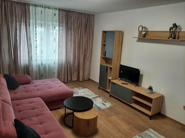 Inchiriez apartament 2 camere Rovine - 4