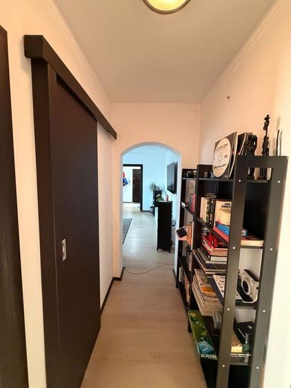 Apartament cu 3 camere în Colentina