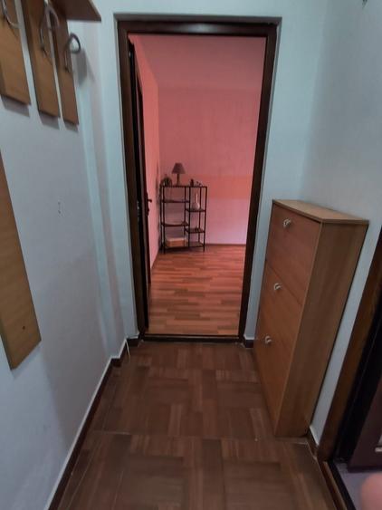 Apartament cu 2 camere semidecomandat, mobilat în Tomis Nord
