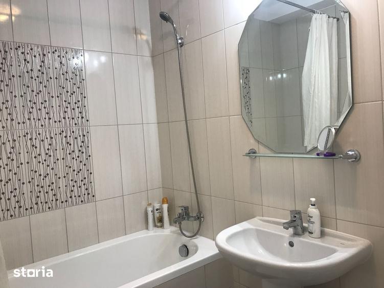 Casă cu 4 camere cu Teren 70 Mp în Central