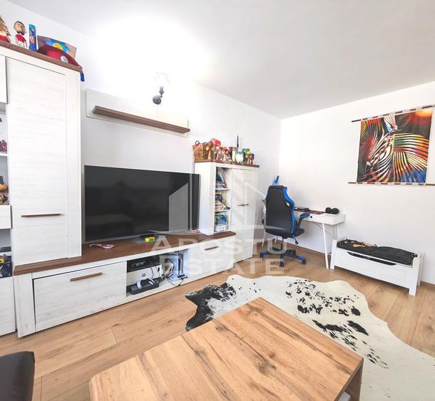 Apartament cu 3 camere decomandat în Lipovei