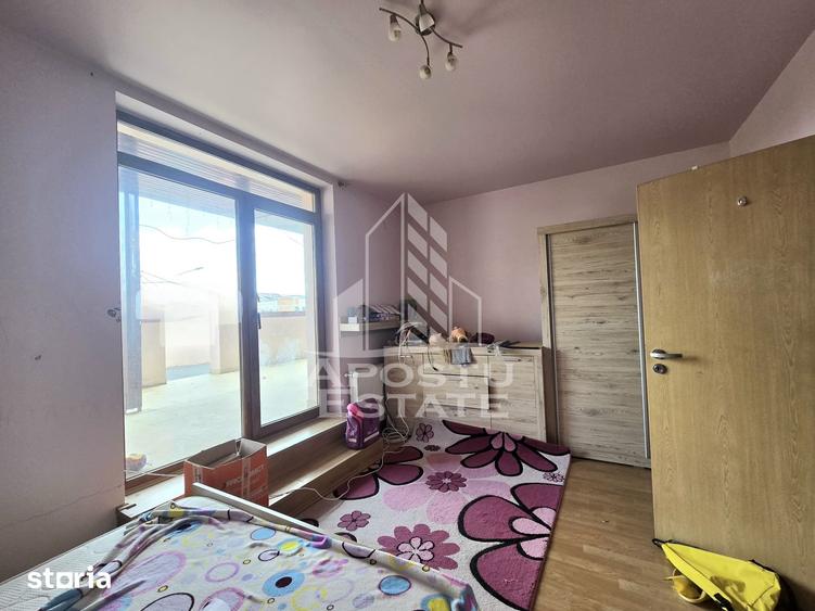 Casă cu 8 camere cu Teren 629 Mp în Mehala