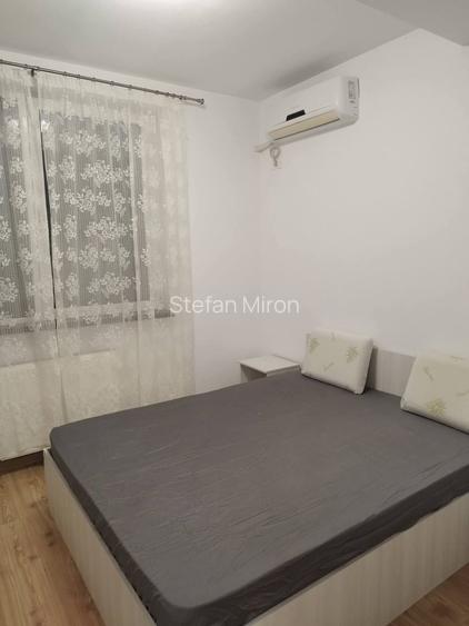 Proprietar - Ap. 2 camere spatios, Etaj 2 cu Lift + Loc Parcare inclus - Zona Cartier Latin Ghence Pret: 370 EURO