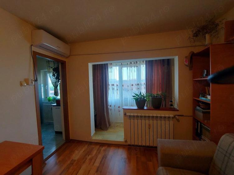 Garsonieră decomandată în Kiseleff
