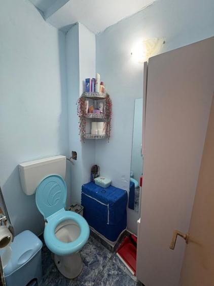 Apartament cu 3 camere decomandat, mobilat în Hotvon