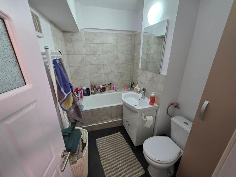 Garsonieră decomandată în Central