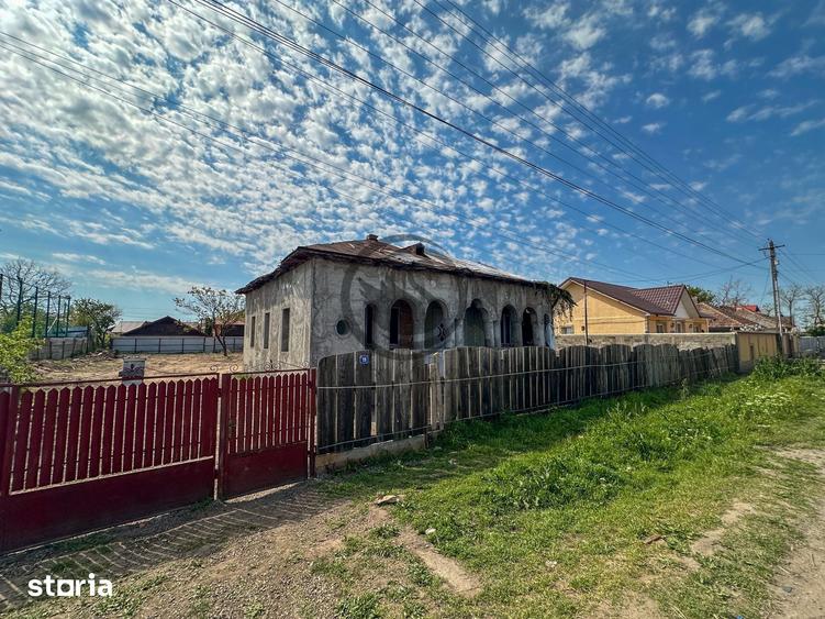 Casă cu 7 camere cu Teren 1100 Mp în Ciorani