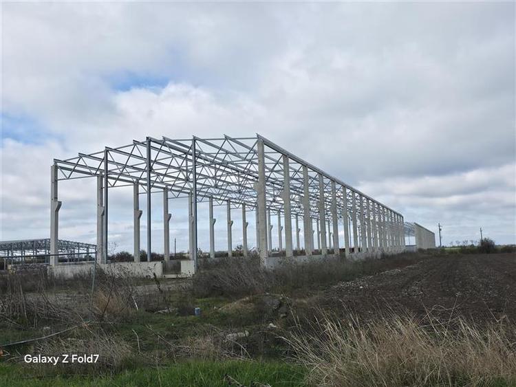 Spațiu industrial, de 3,000 mp, în Mogoșoaia