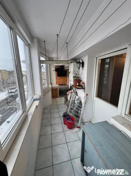 Apartament cu 3 camere decomandat în Republicii