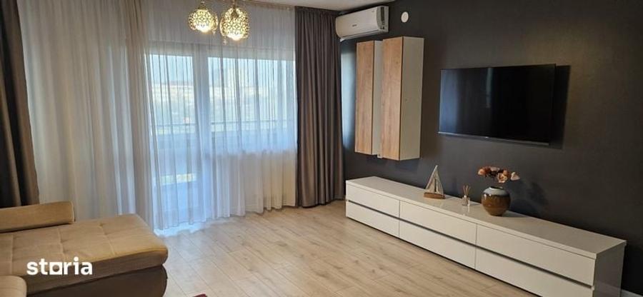 Apartament cu 3 camere în Micro 17