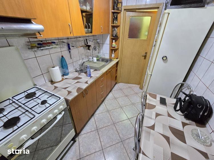 Apartament cu 2 camere semidecomandat în Berceni — fotografia 3