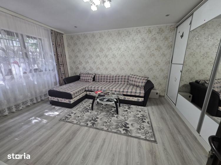 Garsonieră decomandată în Școlilor