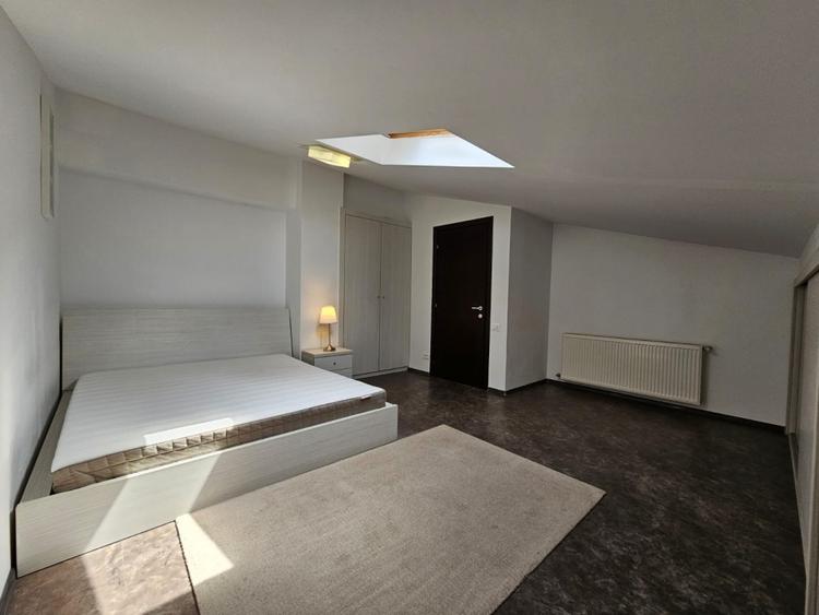 Apartament cu 2 camere semidecomandat, mobilat în Dămăroaia