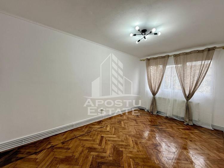 Apartament cu 3 camere decomandat în Circumvalațiunii