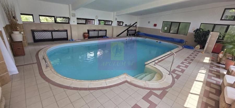 Spațiu comercial, de 1,200 mp, în Cornu
