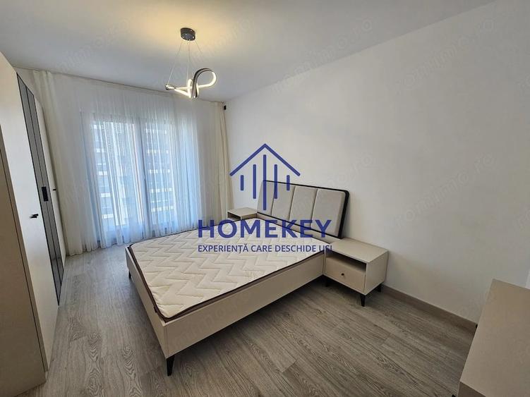 Apartament cu 3 camere decomandat în Est