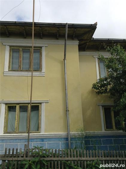 Casă cu 6 camere cu Teren 8000 Mp în Mircești