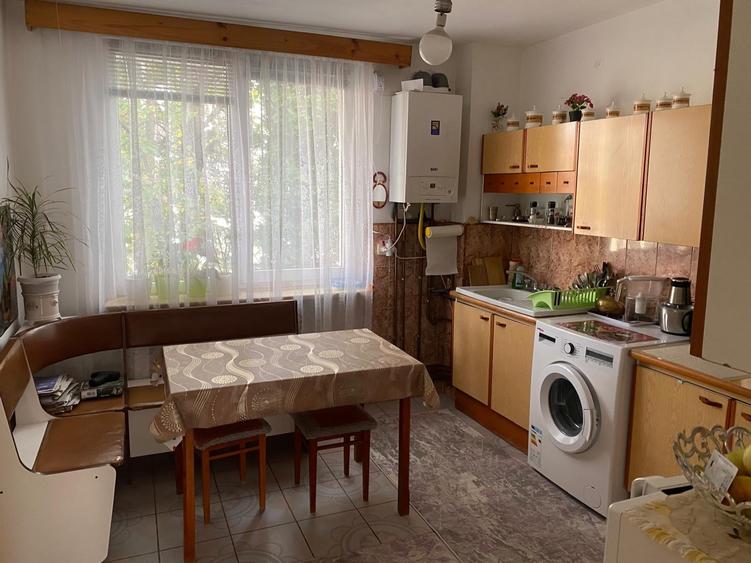 Apartament cu 3 camere decomandat în Ștrand