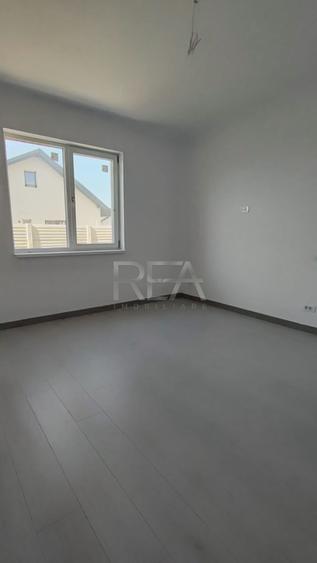 Casă individuală cu 4 camere cu Teren 420 Mp în Domnești