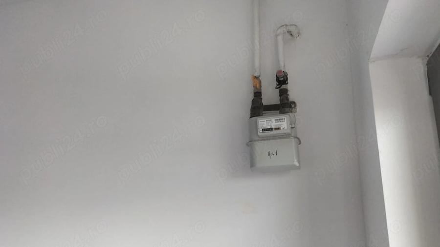 Apartament cu 2 camere decomandat în Lazu