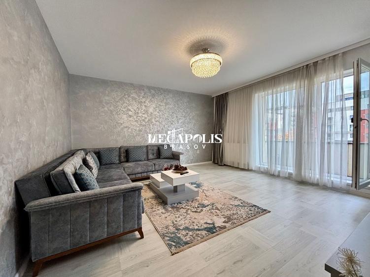 Apartament cu 3 camere decomandat în Tractorul