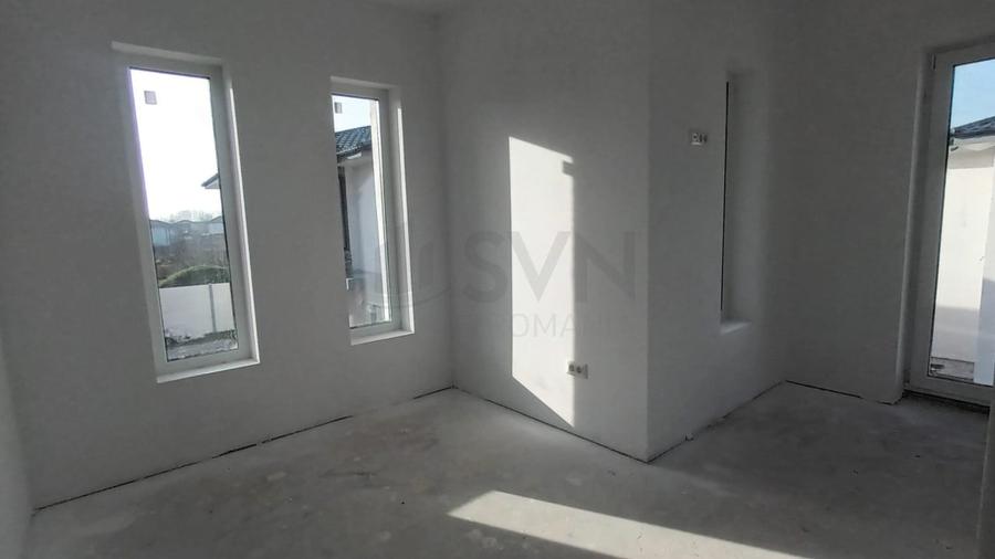 Casă individuală cu 4 camere cu Canalizare în Central