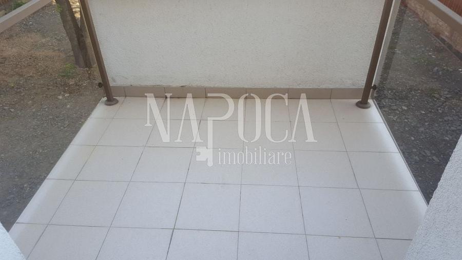 Casă individuală cu 5 camere cu Canalizare în Dâmbul Rotund