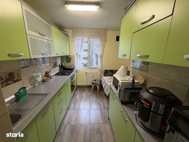 Apartament cu 4 camere, mobilat în Unirii