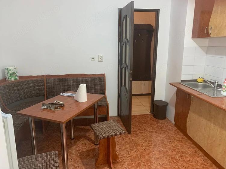 Garsonieră decomandată în Central