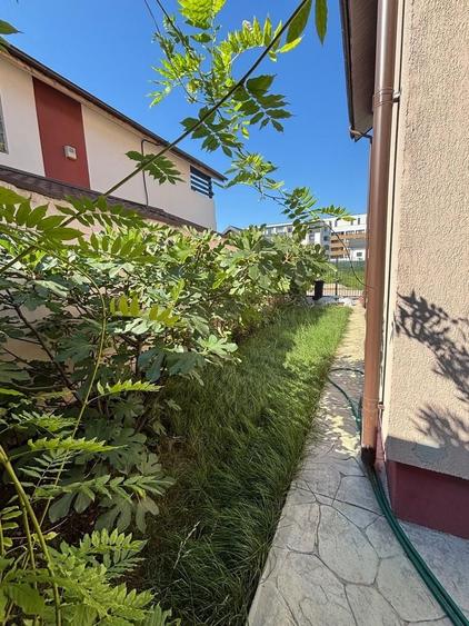 Casă cu 4 camere cu Canalizare în Sud-Est