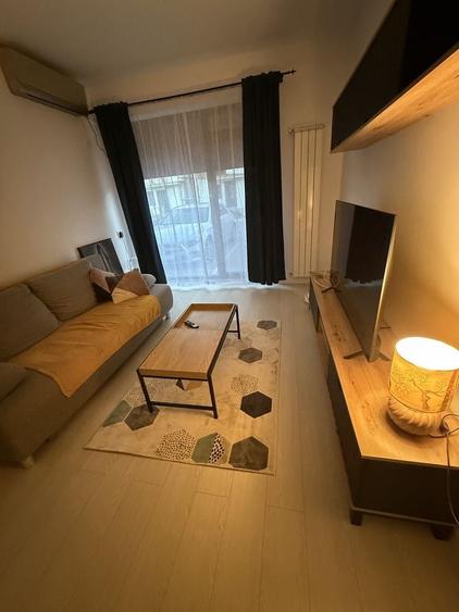 Apartament cu 2 camere semidecomandat în Giroc