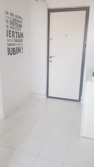 Apartament cu 2 camere semidecomandat în Baba Novac