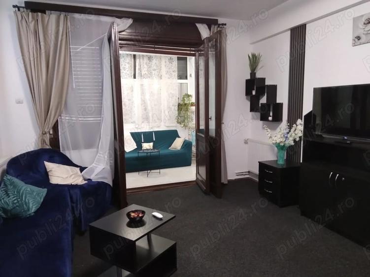 Apartament cu 2 camere decomandat în Romană