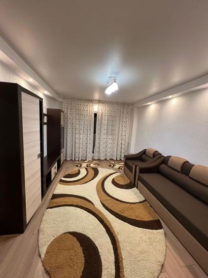 Apartament cu 3 camere decomandat în Sebastian
