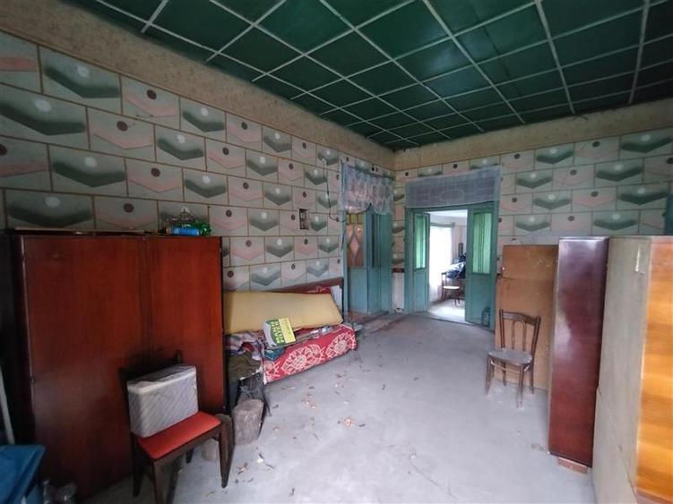 Casă individuală cu 6 camere cu Teren 40 Mp în Bogodinț
