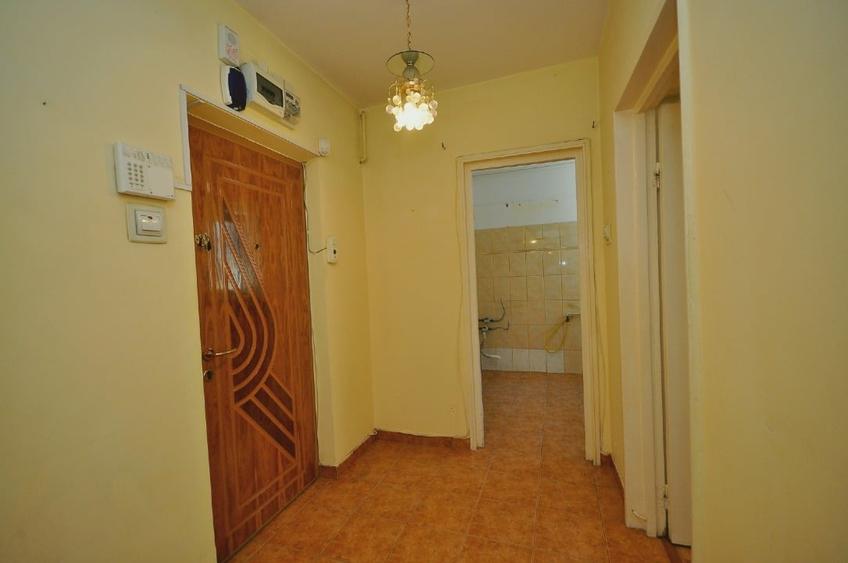 Apartament cu 2 camere semidecomandat în Drumul Taberei