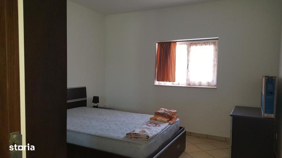 Casă cu 4 camere decomandat în Central