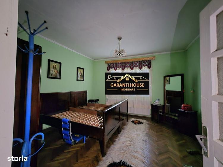 Casă cu 3 camere în Finteușu Mare