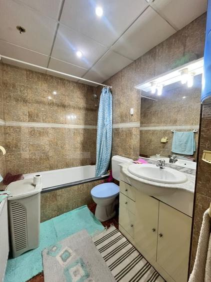Apartament cu 2 camere decomandat, mobilat în Central