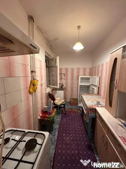 Apartament cu 3 camere semidecomandat în Tomis Nord