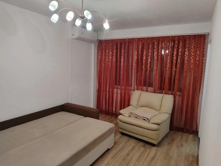 Garsonieră decomandată în Decebal