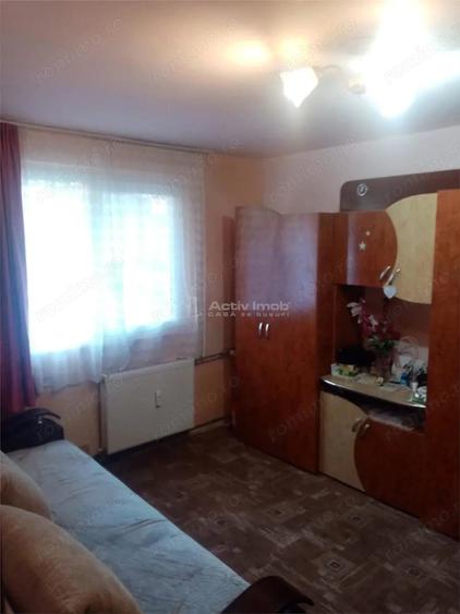 Apartament cu 2 camere semidecomandat în Aurel Vlaicu