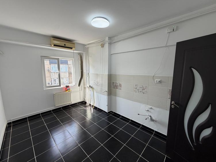 Apartament cu 2 camere decomandat în Sebastian