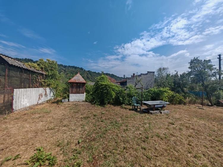 Casă individuală cu 4 camere cu Teren 1239 Mp în Certeju de Sus