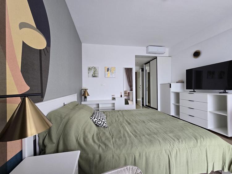 Apartament cu 4 camere decomandat în Central