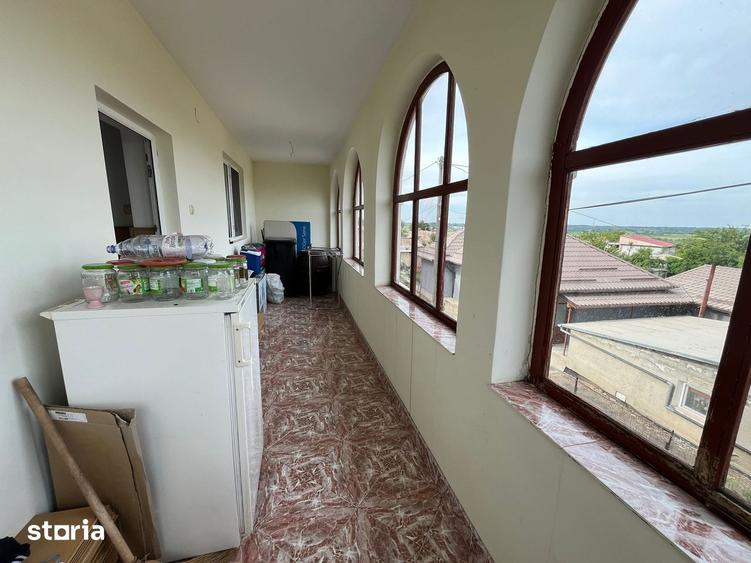 Casă cu 5 camere cu Teren 400 Mp în Central