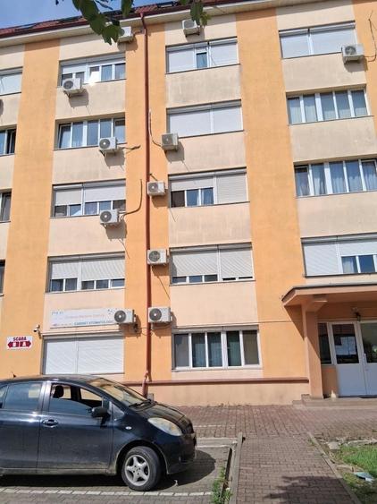 Apartament cu 2 camere semidecomandat în UTA