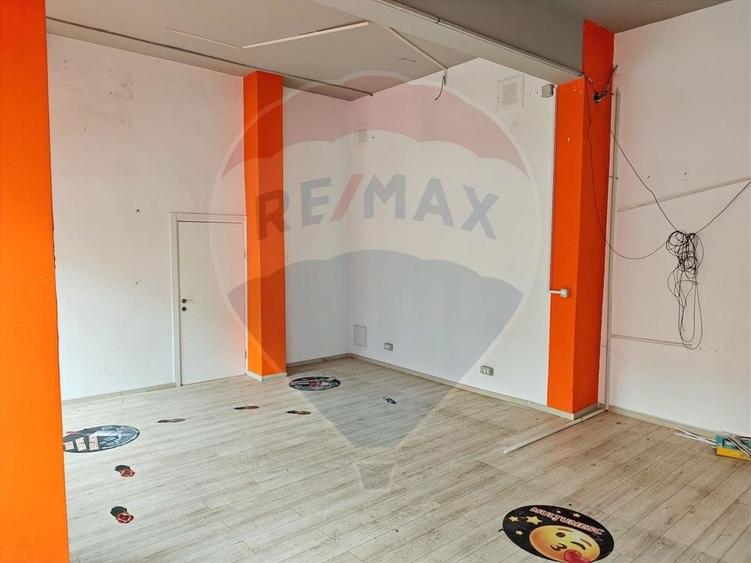 Spațiu comercial, de 60 mp, în Crângași