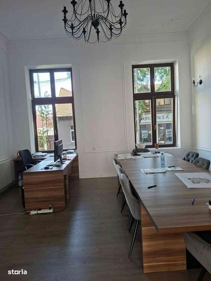 Casă cu 4 camere în Ultracentral