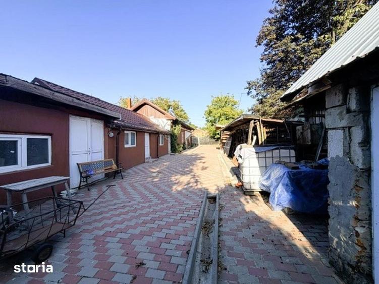 Casă cu 3 camere cu Teren 2296 Mp în Osica de Sus